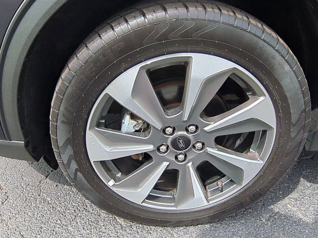 Used 2023 Ford Escape Platinum AWD/4WD image 32