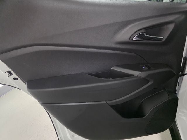 New 2026 Chevrolet Trax LT w/ Driver Confidence Package FWD image 22