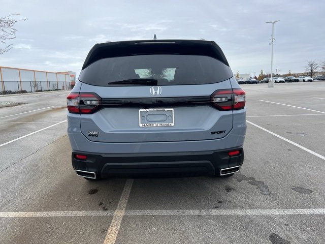 New 2025 Honda Pilot Sport image 7