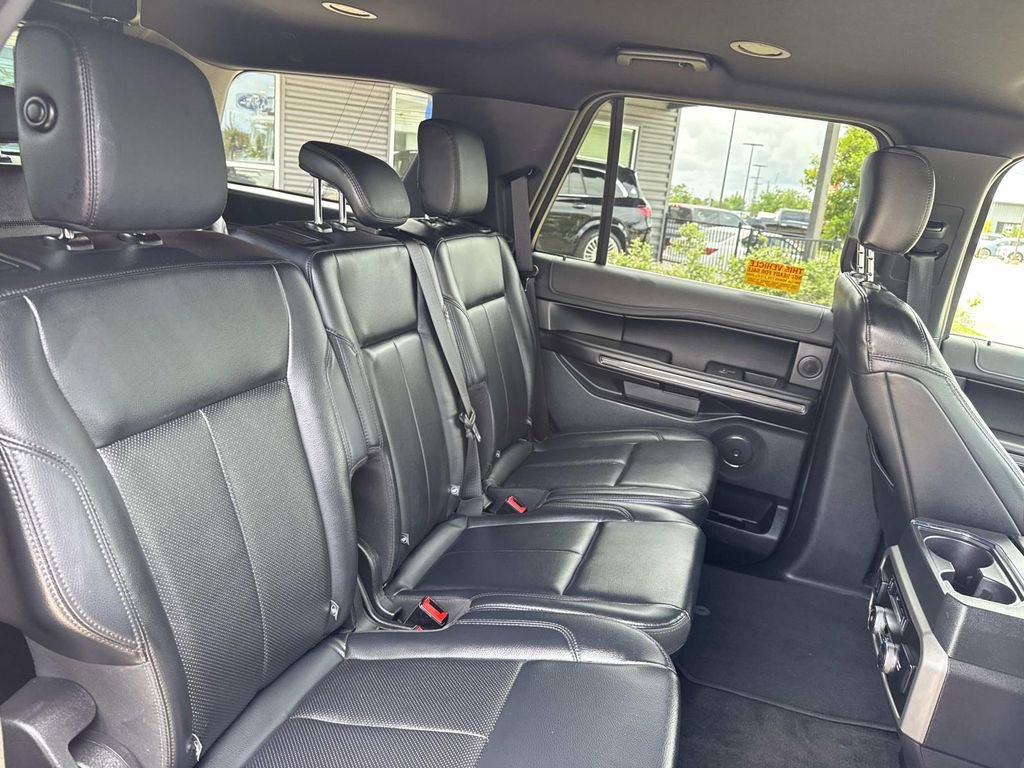 Used 2019 Ford Expedition XLT w/ Equipment Group 202A RWD image 13