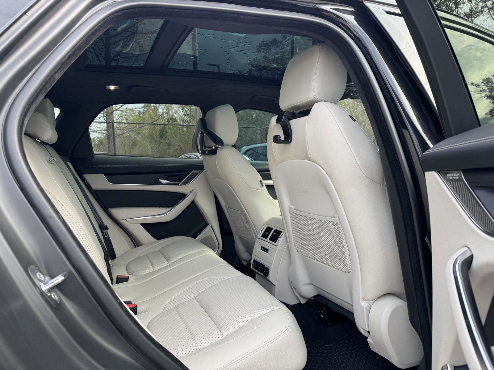 Used 2024 Jaguar F-PACE R-Dynamic S image 27