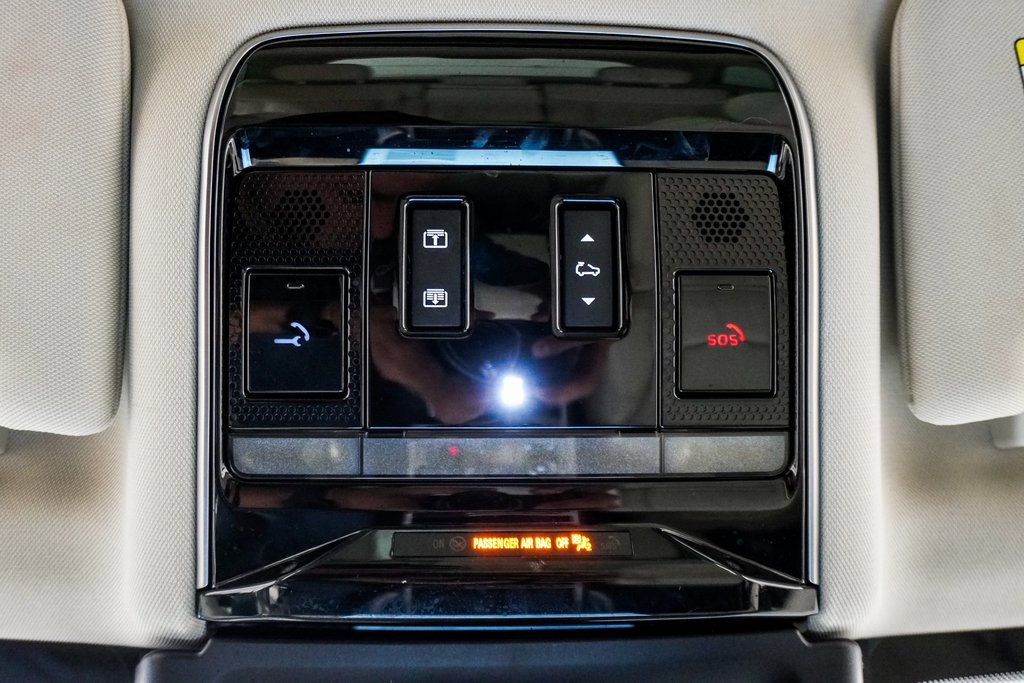 Used 2023 Land Rover Range Rover SE image 46