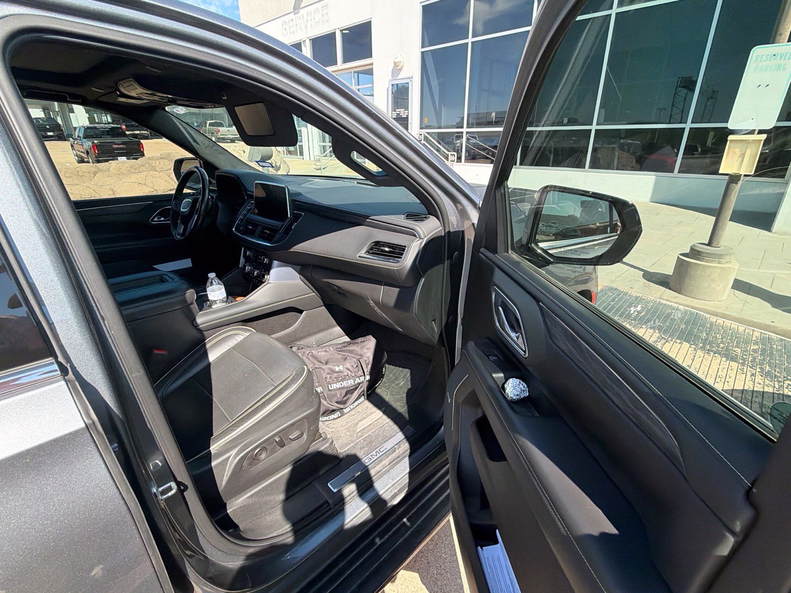 Used 2021 GMC Yukon SLT w/ SLT Luxury Plus Package RWD image 21