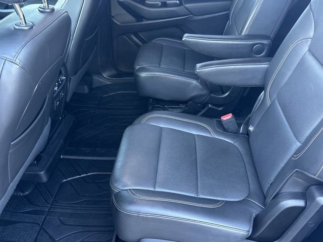 Used 2020 Chevrolet Traverse Premier w/ Redline Edition image 23