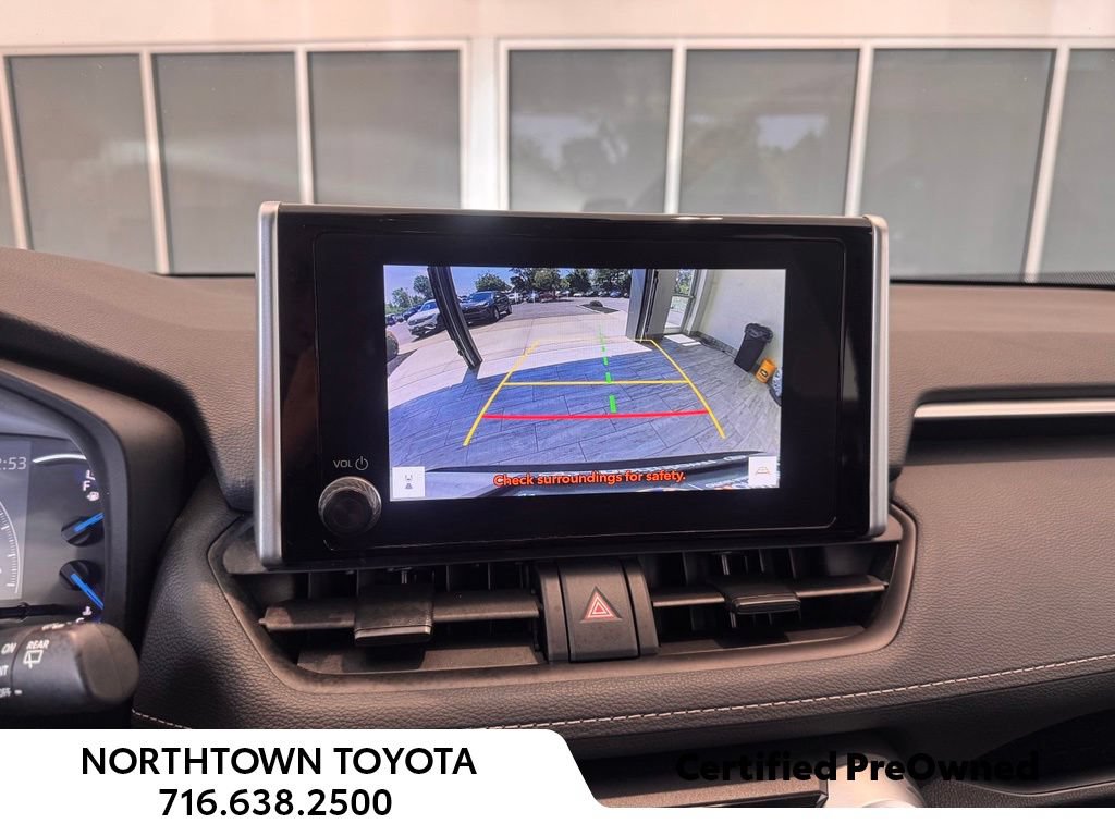 Used 2025 Toyota RAV4 LE AWD/4WD image 12