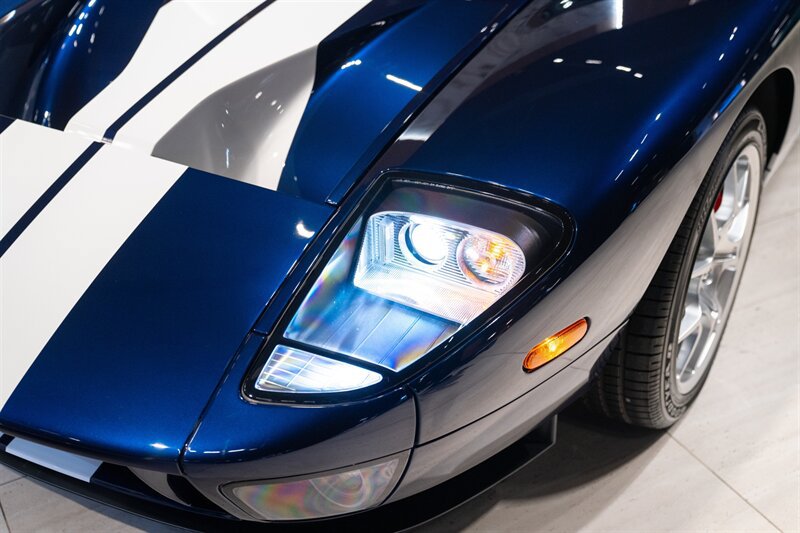 Used 2006 Ford GT RWD image 21