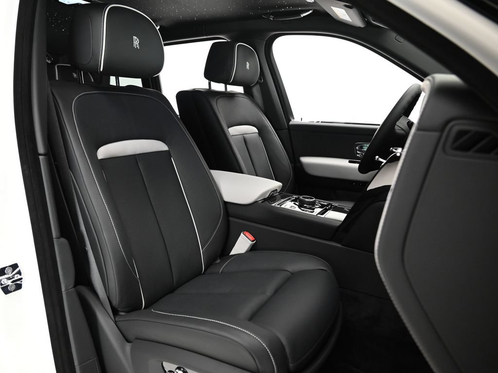 New 2027 Rolls-Royce Cullinan Black Badge AWD/4WD image 17