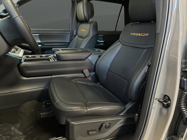 New 2026 Ford Expedition Tremor image 8