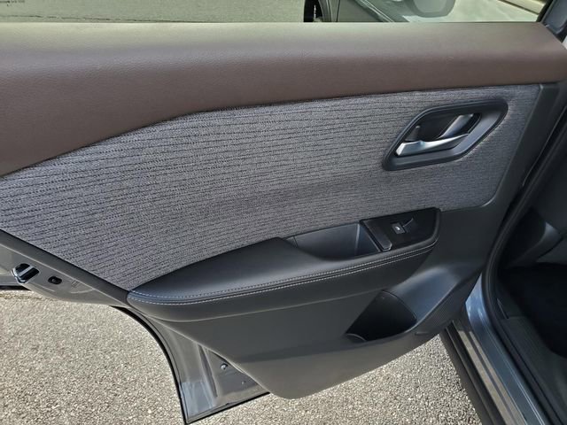 Certified 2023 Nissan Rogue SV image 12