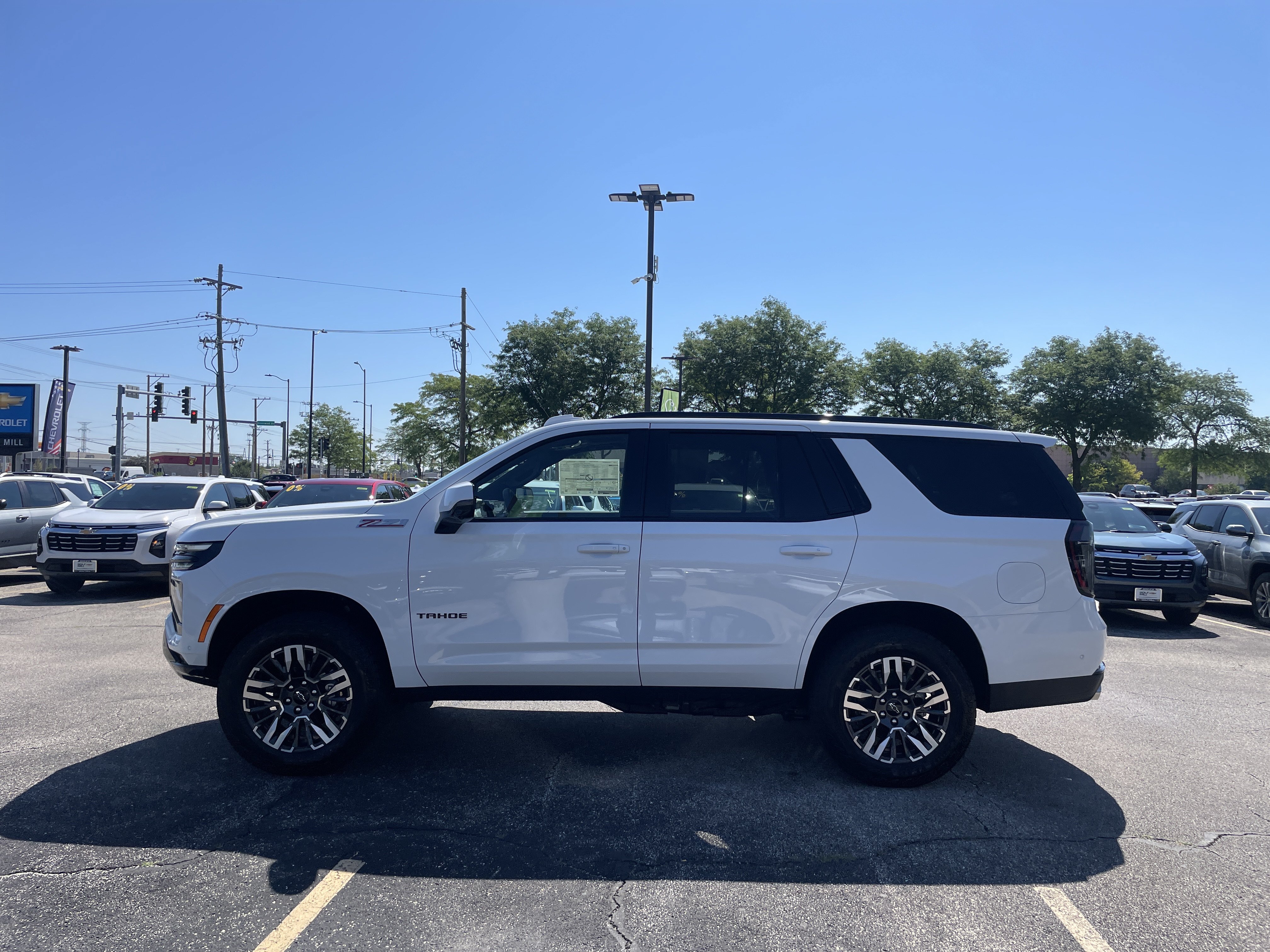 New 2026 Chevrolet Tahoe Z71 w/ Comfort Package AWD/4WD image 8