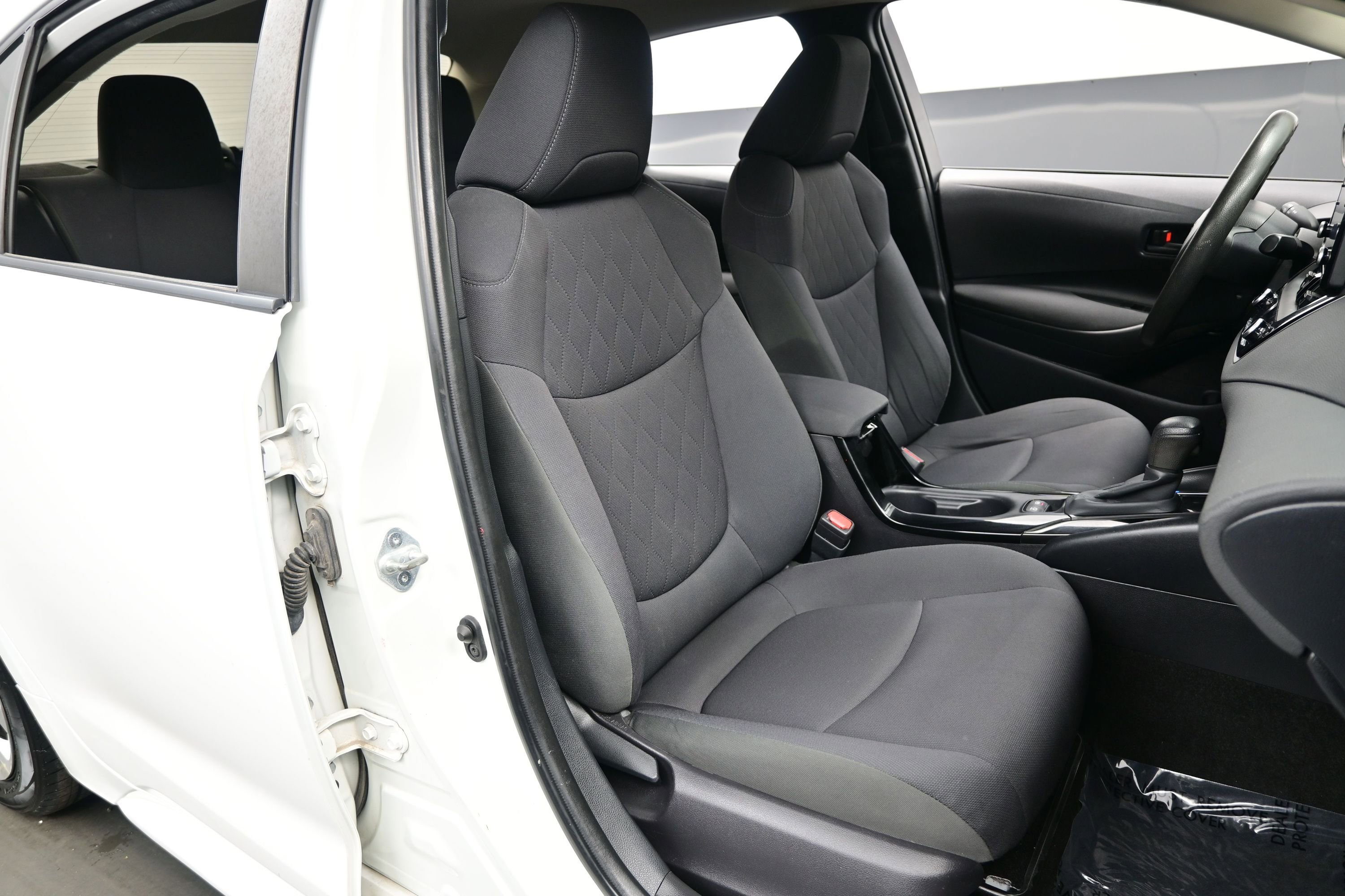 Used 2022 Toyota Corolla LE FWD image 13