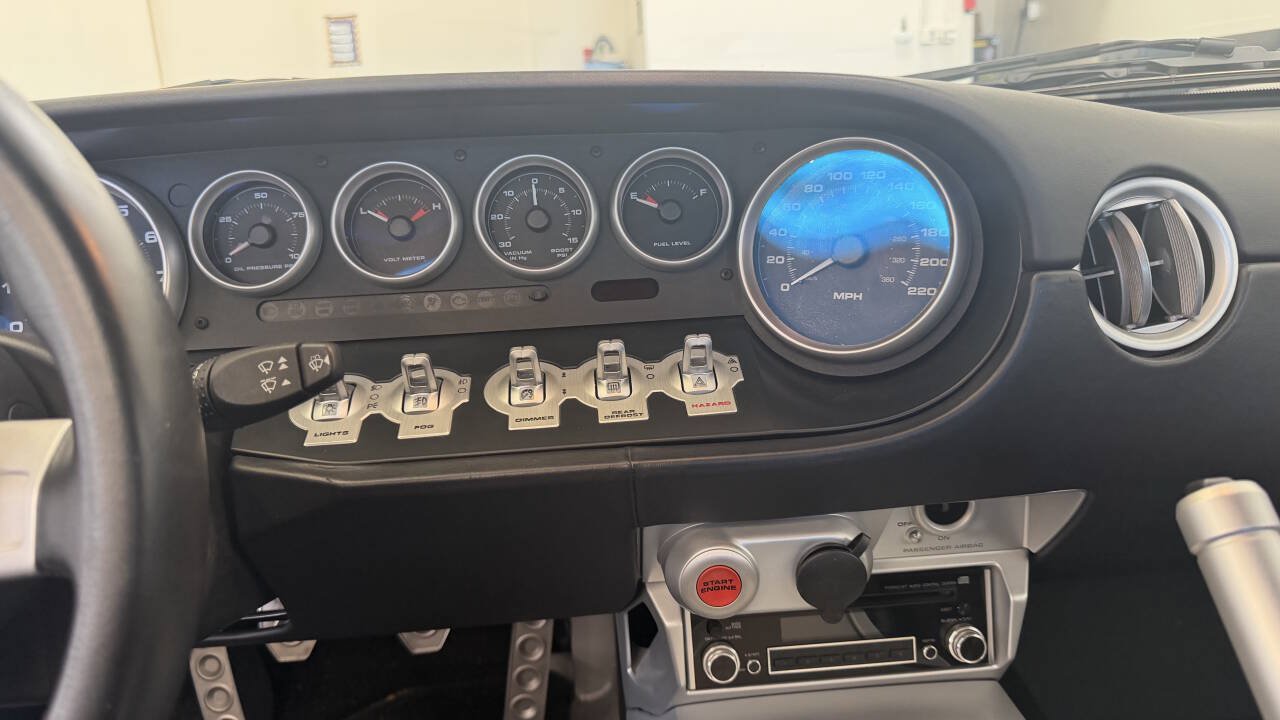 Used 2006 Ford GT RWD image 36