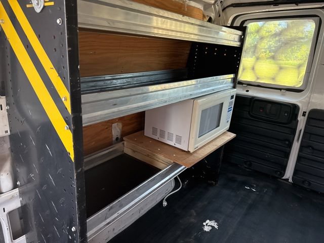 Used 2018 Chevrolet Express 2500 RWD image 18