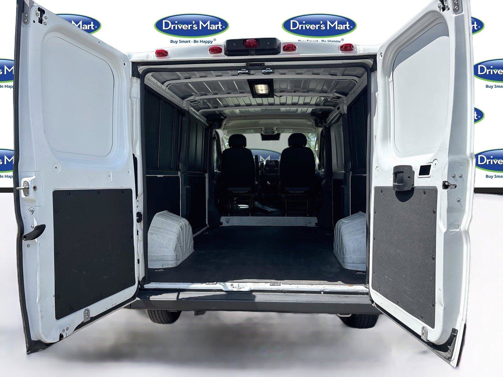 Used 2025 RAM ProMaster 2500 w/ Convenience Group FWD image 14