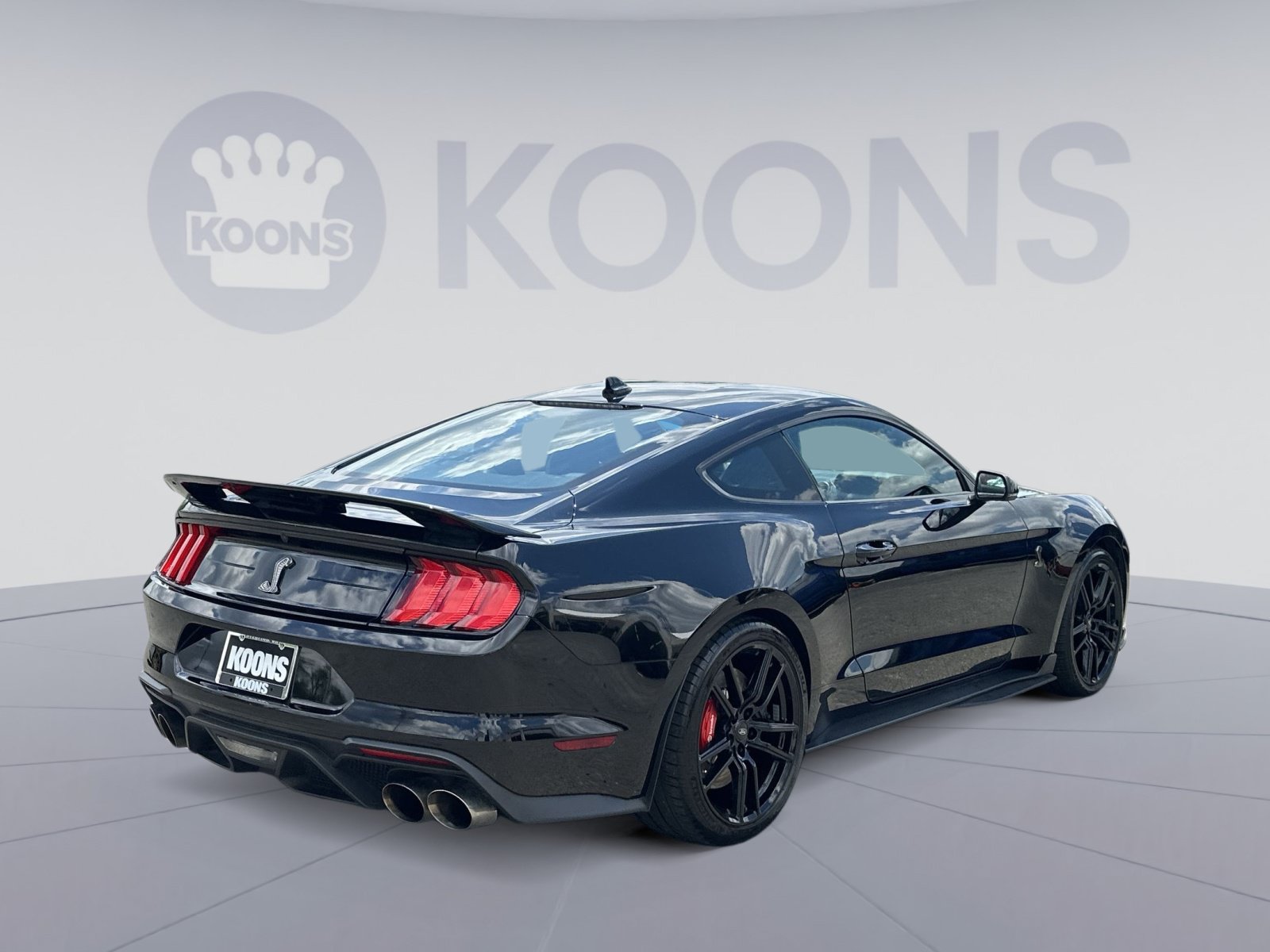 Used 2020 Ford Mustang Shelby GT500 w/ Technology Package RWD image 16