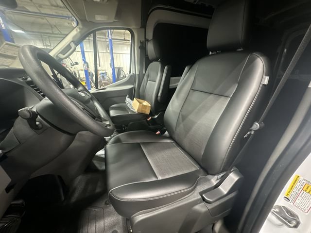 New 2026 Ford Transit 250 148 Medium Roof w/ Load Area Protection Package RWD image 17