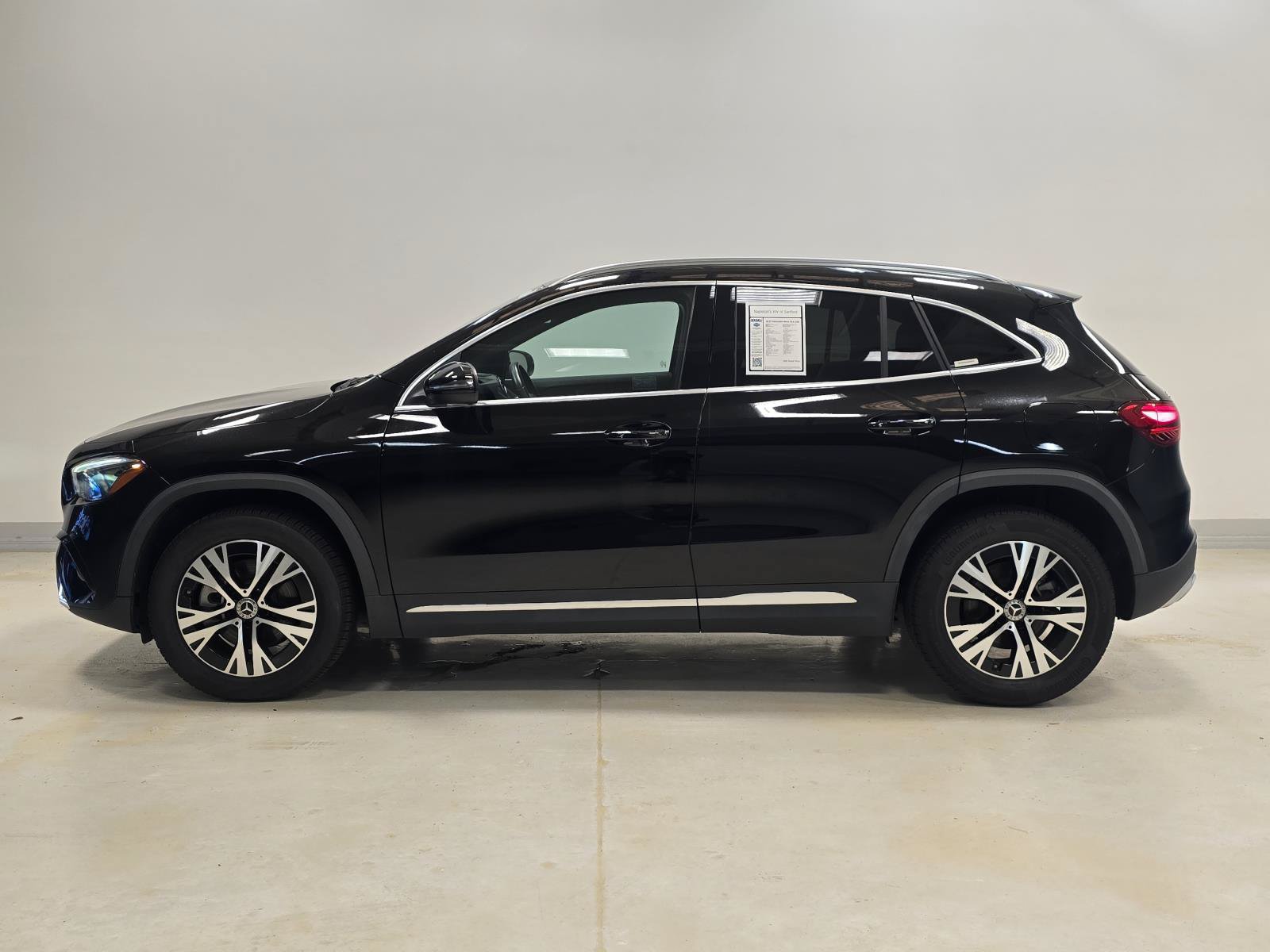 Used 2025 Mercedes-Benz GLA 250 image 3