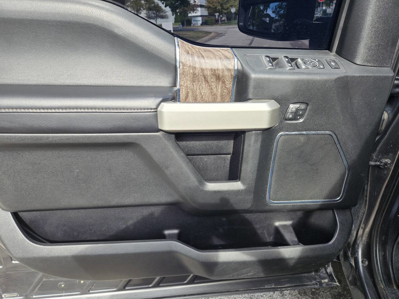 Used 2019 Ford F250 Lariat w/ Lariat Ultimate Package image 16