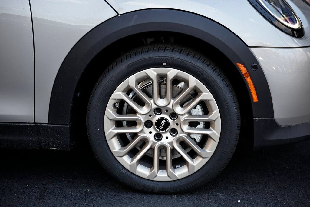 New 2026 MINI Cooper 4-Door Hardtop FWD image 5