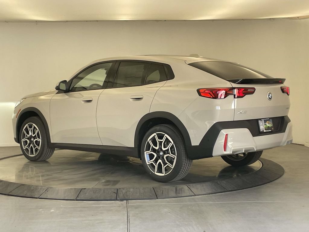 New 2026 BMW X2 xDrive28i w/ Technology Package AWD/4WD image 3