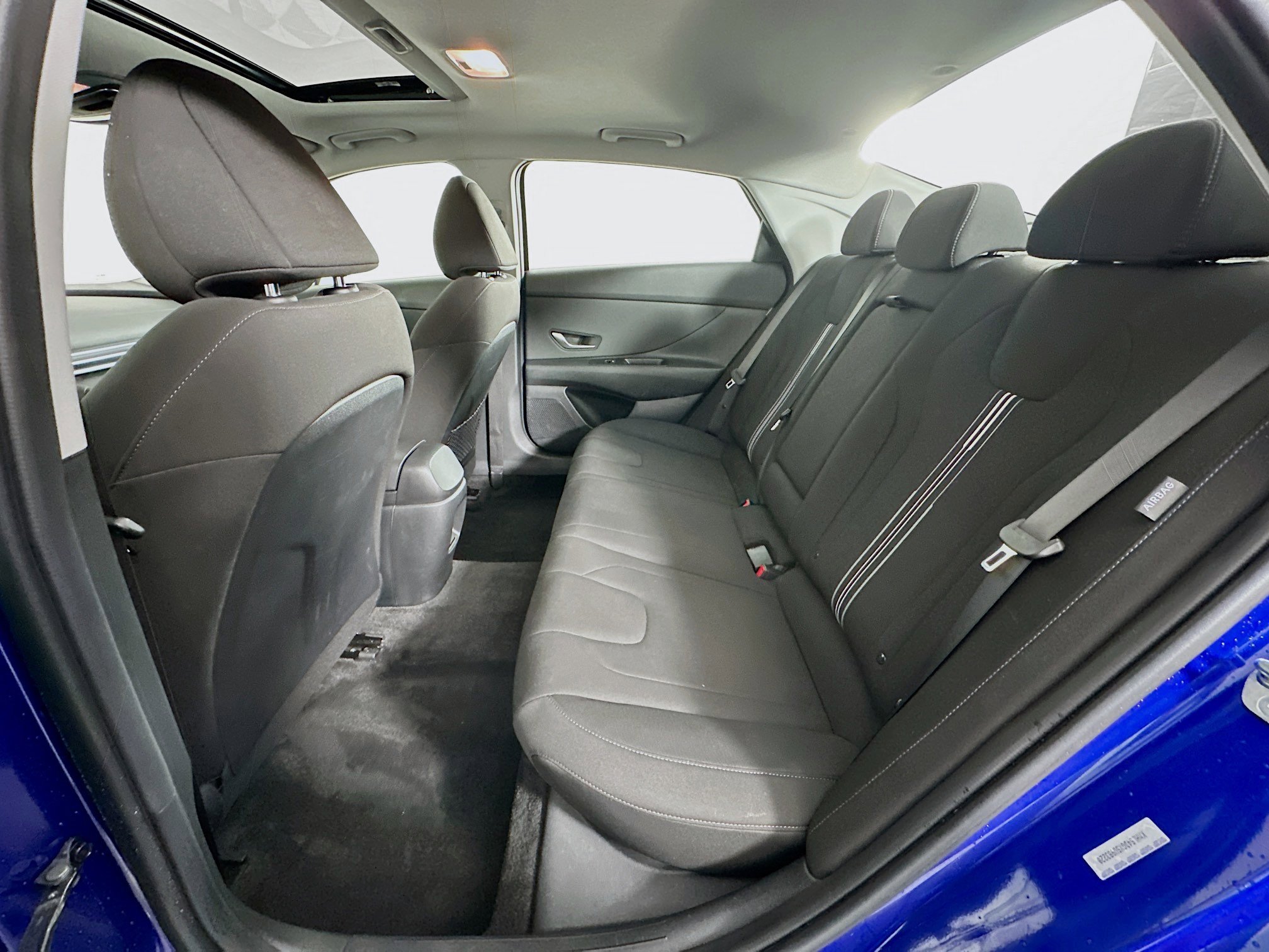 Used 2025 Hyundai Elantra SEL image 28