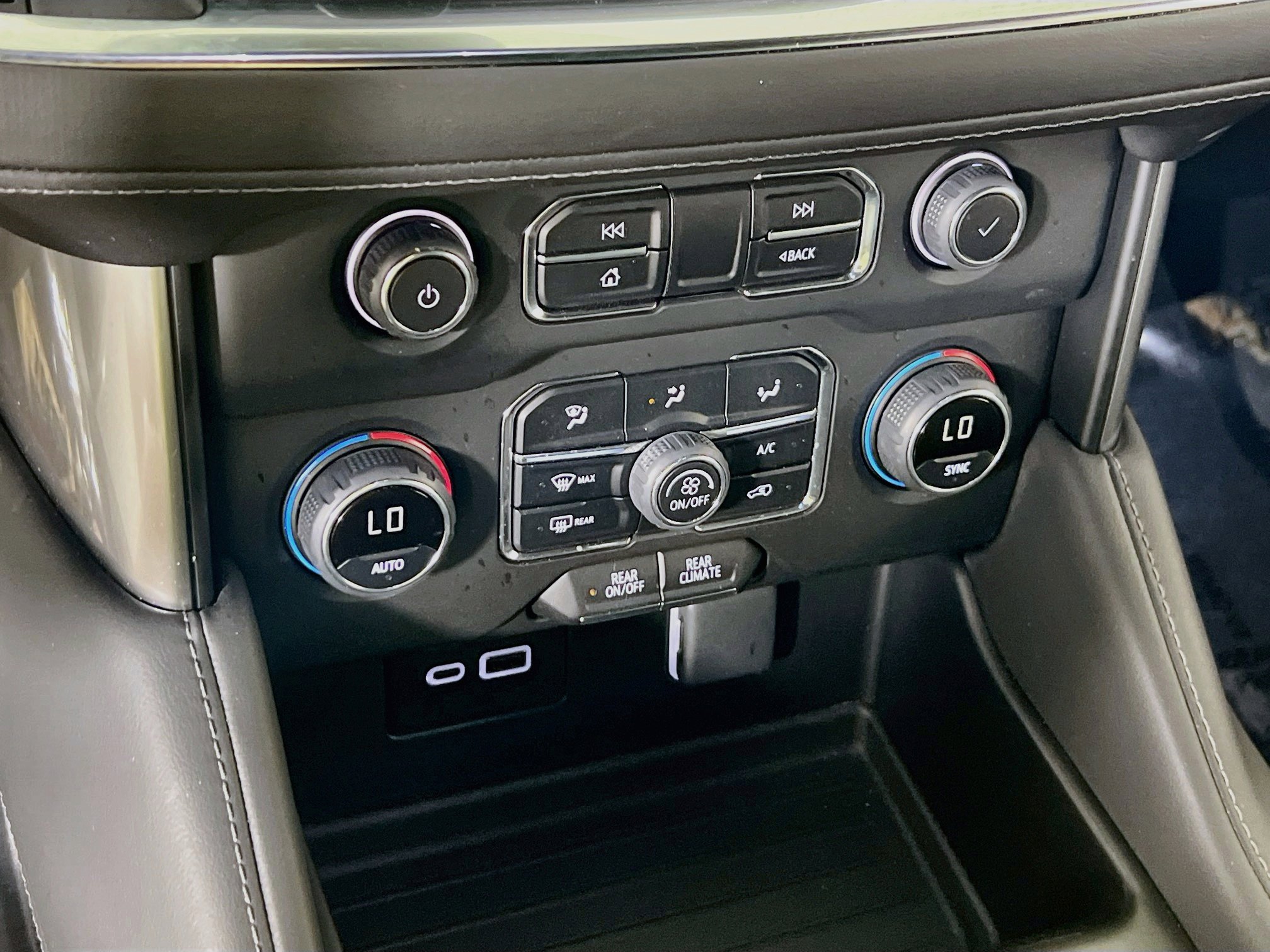 Used 2024 Chevrolet Tahoe LS w/ Driver Alert Package AWD/4WD image 16