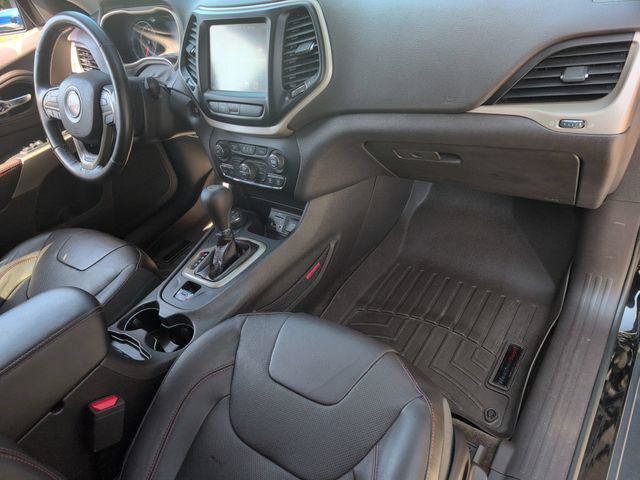 Certified 2018 Jeep Cherokee Trailhawk w/ Quick Order Package 27L AWD/4WD image 23