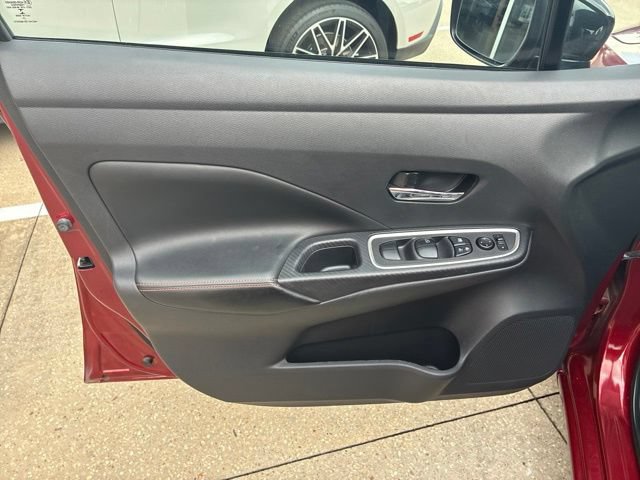 Used 2021 Nissan Versa SR FWD image 19