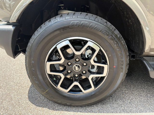 New 2026 Ford Bronco Outer Banks AWD/4WD image 14