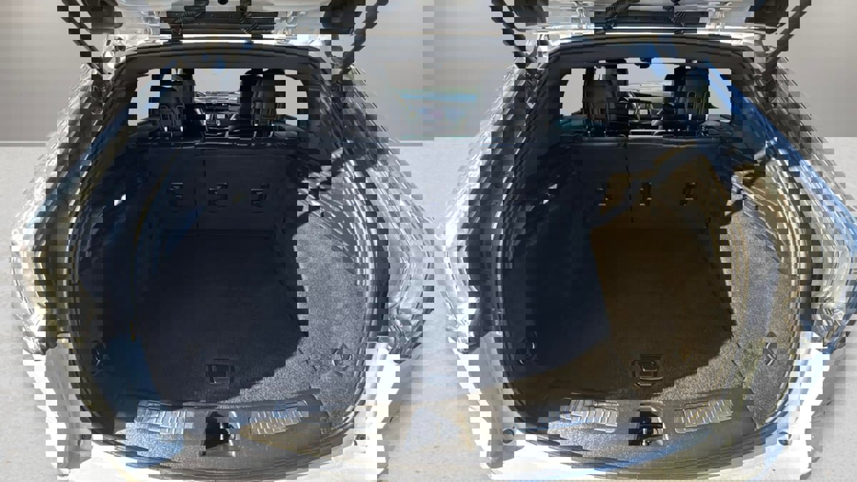 Used 2019 Cadillac XT4 Sport image 16