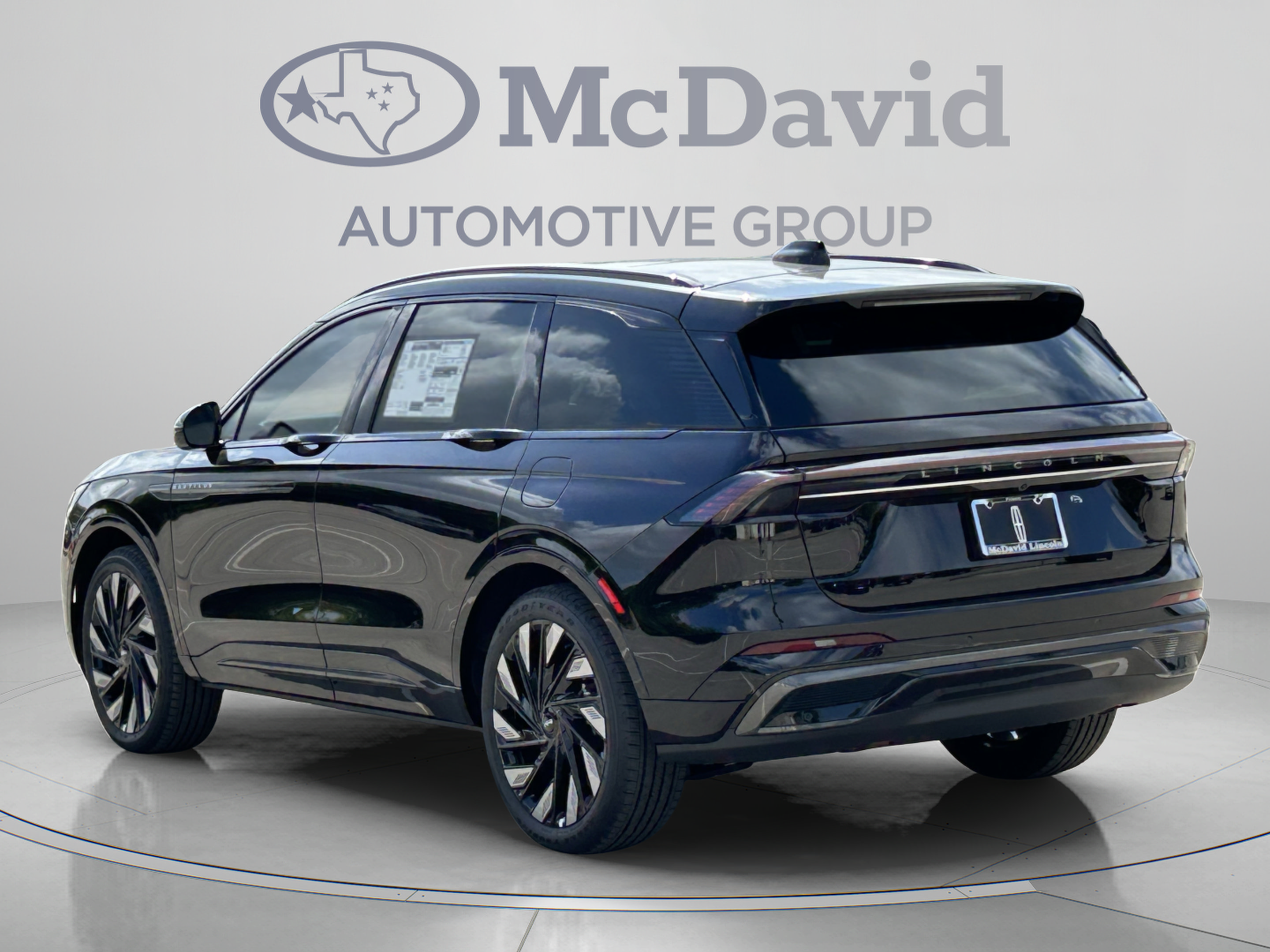 New 2026 Lincoln Nautilus Reserve w/ Jet Appearance Package AWD/4WD image 5