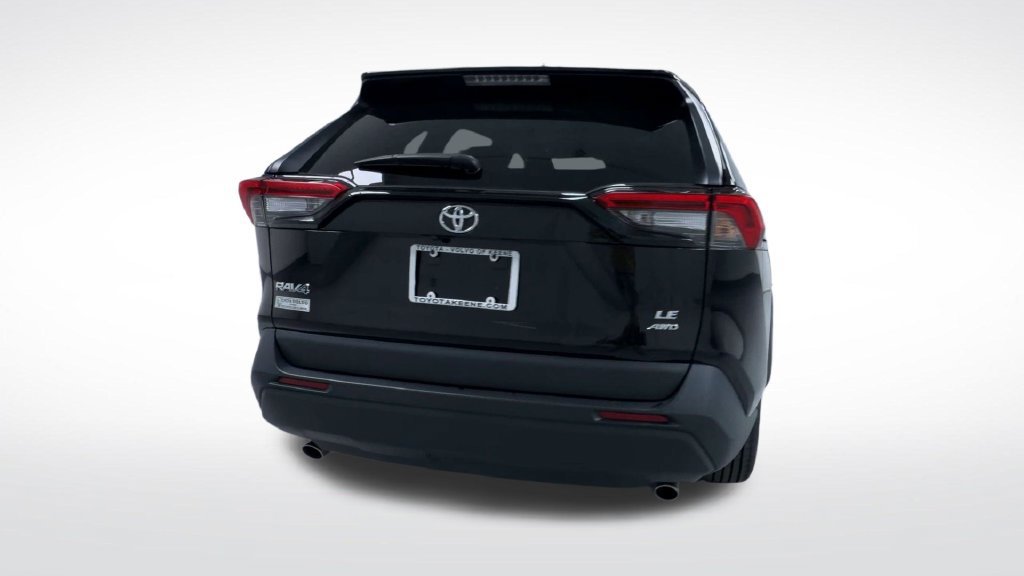 Certified 2024 Toyota RAV4 LE AWD/4WD image 8