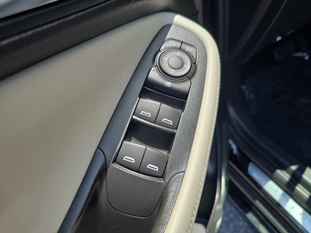 Used 2021 Buick Encore GX Preferred w/ Sport Touring Package FWD image 16