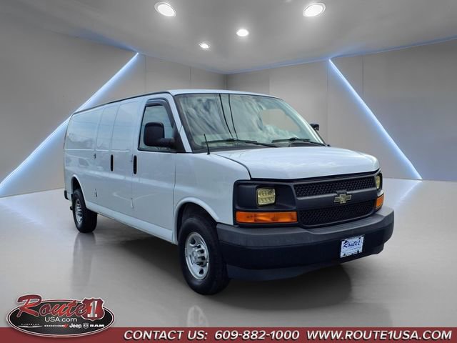 Used 2017 Chevrolet Express 2500 Extended image 1