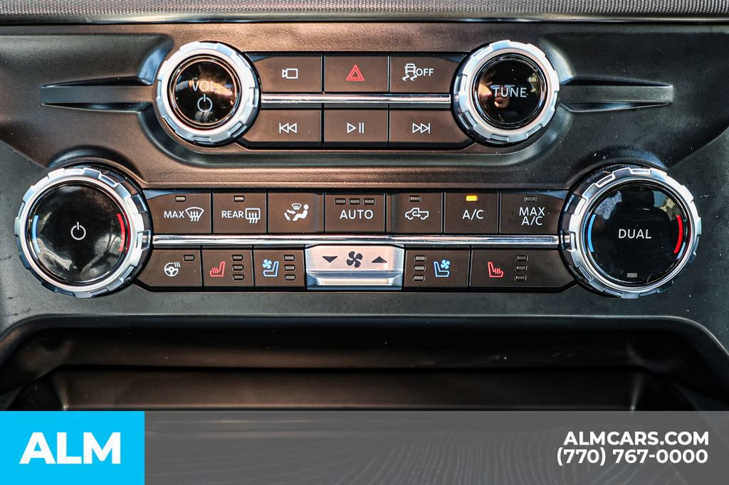 Used 2025 Ford F350 Platinum AWD/4WD image 39
