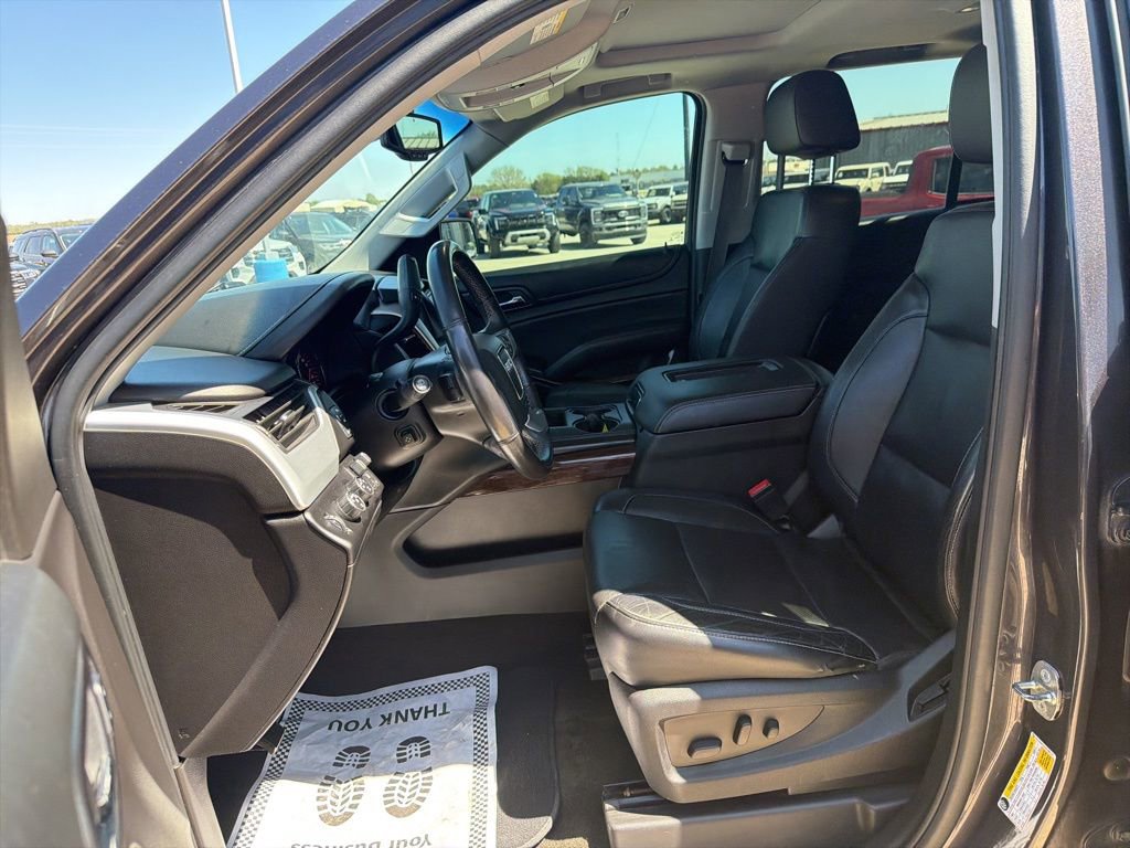 Used 2016 GMC Yukon SLT w/ HD Trailering Package AWD/4WD image 11