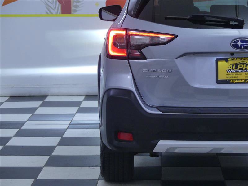 Used 2025 Subaru Outback Touring XT AWD/4WD image 35