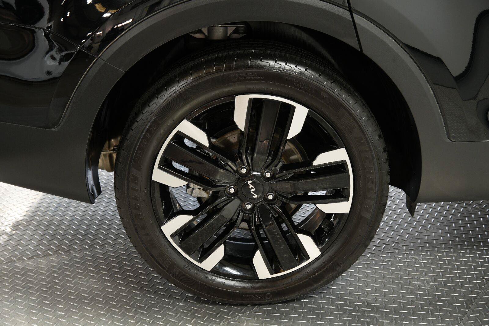 Used 2025 Kia Telluride SX AWD/4WD image 25