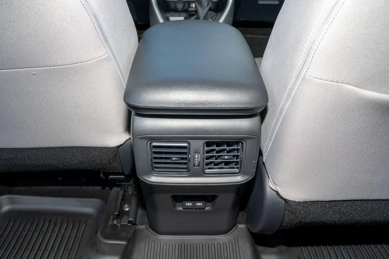 Used 2025 Toyota RAV4 XLE w/ Convenience Package image 19
