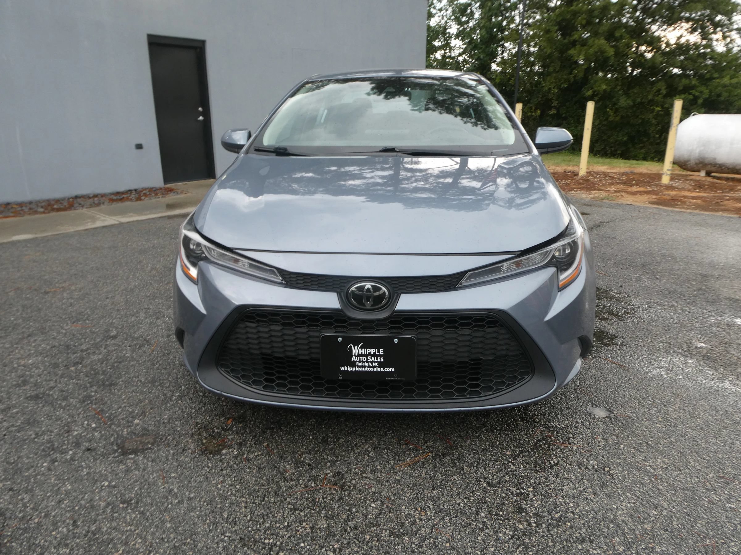Used 2022 Toyota Corolla LE FWD image 2