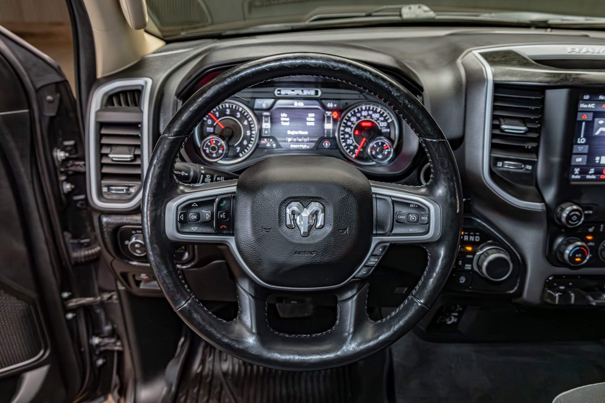 Used 2020 RAM 1500 Big Horn image 15