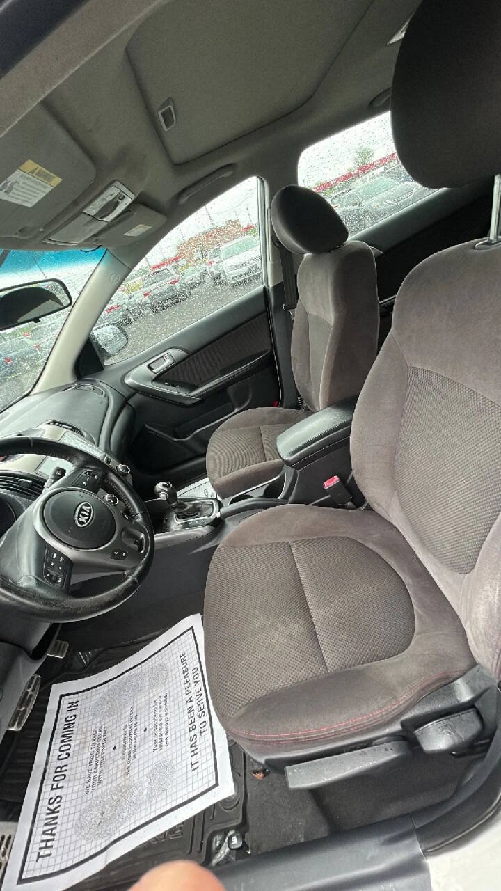 Used 2011 Kia Forte SX FWD image 9