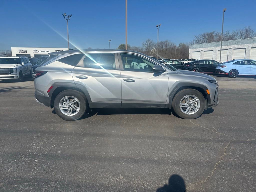 Used 2025 Hyundai Tucson SE image 8