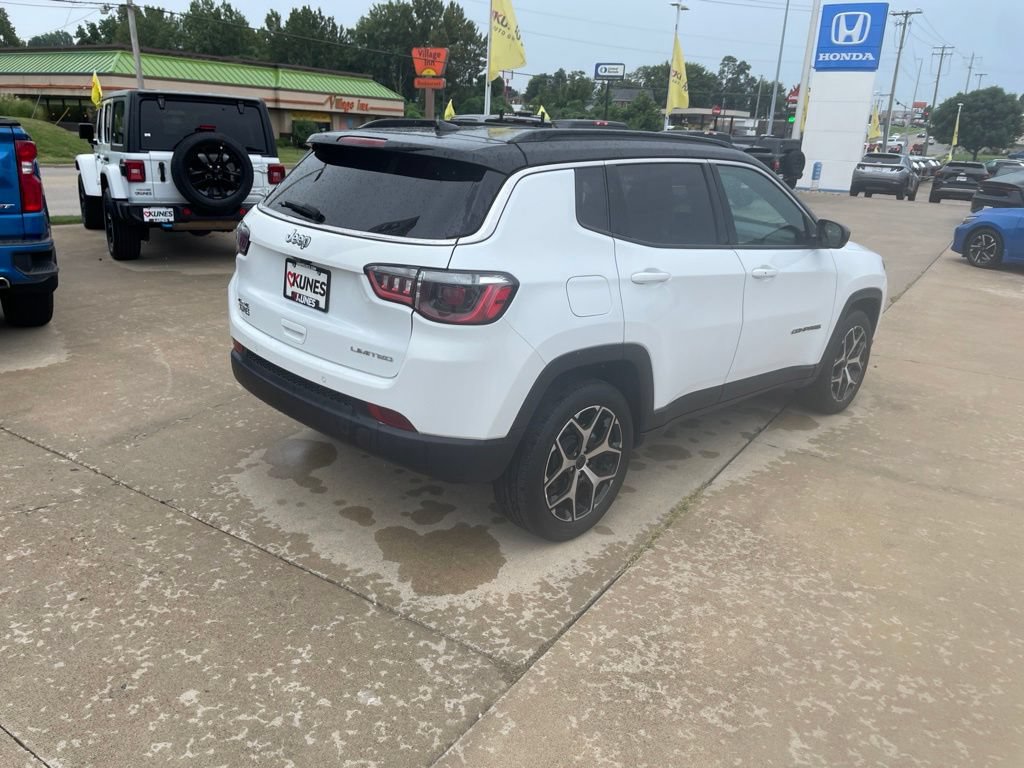 Used 2025 Jeep Compass Limited AWD/4WD image 8