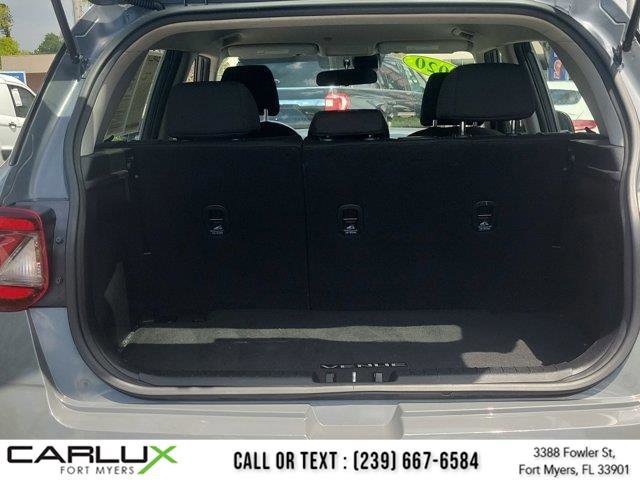 Used 2020 Hyundai Venue SE FWD image 11