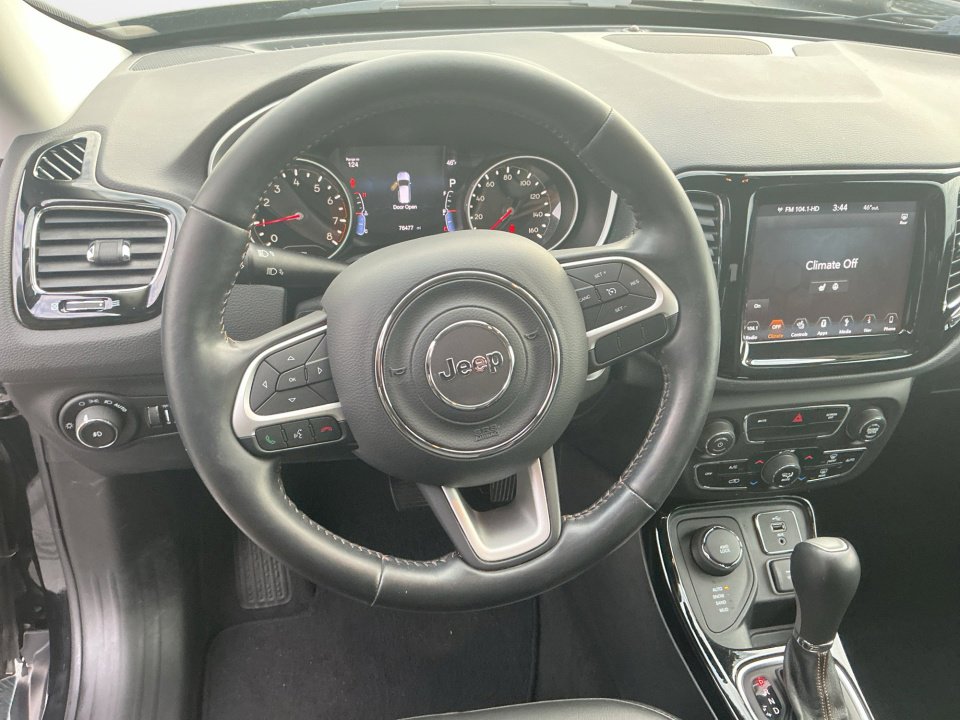 Used 2018 Jeep Compass Limited w/ Navigation Group image 12