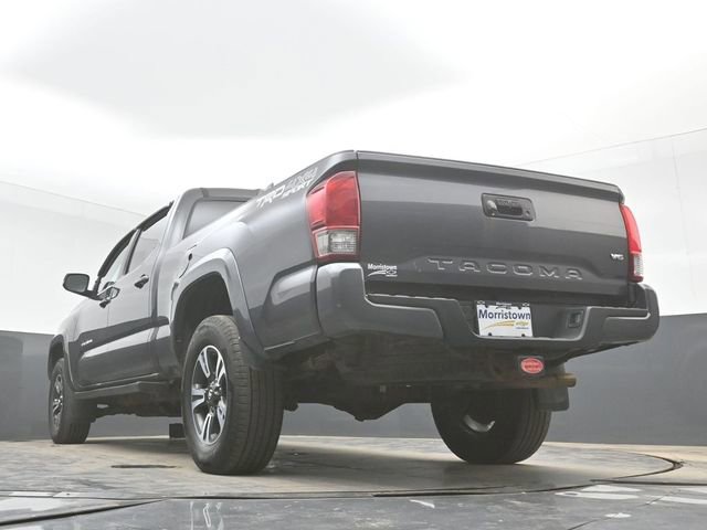 Used 2016 Toyota Tacoma TRD Sport AWD/4WD image 44