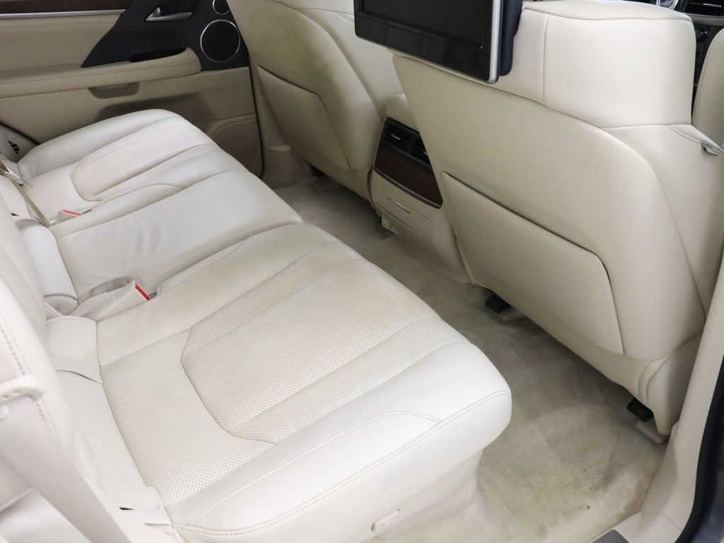 Used 2017 Lexus LX 570 4WD w/ Luxury Package image 35