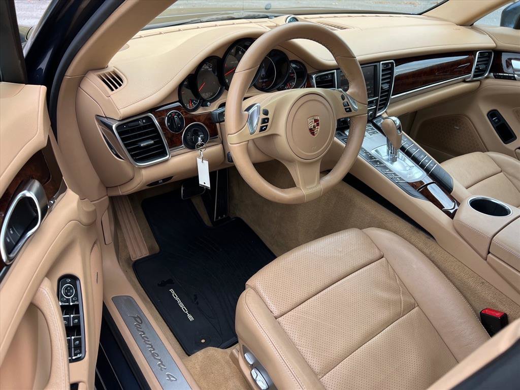Used 2013 Porsche Panamera 4 w/ Premium Pkg Plus AWD/4WD image 16