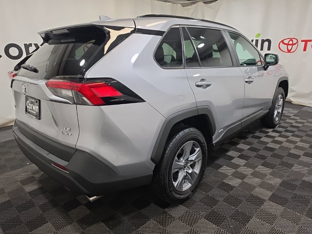 Used 2025 Toyota RAV4 LE image 8